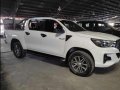 Selling White Toyota Hilux 2019 in Pasig-9