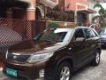 Brown Kia Sorento 2014 for sale in Automatic-3