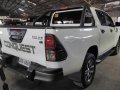 Selling White Toyota Hilux 2019 in Pasig-6