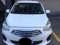 Selling Pearl White Mitsubishi Mirage 2017 in Quezon City-4