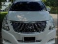 Pearl White Hyundai Starex 2015 for sale in Automatic-0