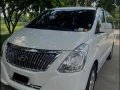 Pearl White Hyundai Starex 2015 for sale in Automatic-6