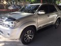 Selling Silver Toyota Fortuner 2010 in Imus-1