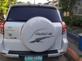 Pearl White Toyota RAV4 2010 for sale in Caloocan -3