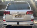 Selling Pearl White Toyota Land Cruiser 2019 in Manila-8