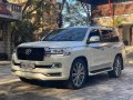 Selling Pearl White Toyota Land Cruiser 2019 in Manila-6