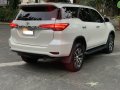 Selling White Toyota Fortuner 2016 in Quezon City-4