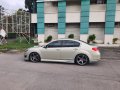 Selling Pearl White Subaru Legacy 2010 in Manila-8