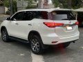 Selling White Toyota Fortuner 2016 in Quezon City-5