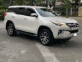 Selling White Toyota Fortuner 2016 in Quezon City-6