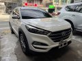 Selling White Hyundai Tucson 2016 in Manila-9