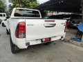 Selling White Toyota Hilux 2021 in Quezon-1