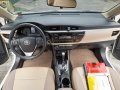 Selling Pearl White Toyota Corolla Altis 2015 in Angeles-5