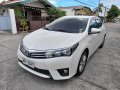 Selling Pearl White Toyota Corolla Altis 2015 in Angeles-8