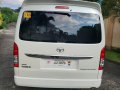 Selling Pearl White Toyota Hiace Super Grandia 2018 in Malabon-6