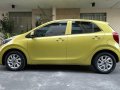 Selling Yellow Kia Picanto 2020 in Manila-6
