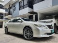 Selling Pearl White Toyota Camry 2013 in Quezon-9