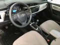 Sell Pearl White 2016 Toyota Corolla Altis in Parañaque-1