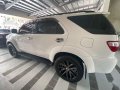 Pearl White Toyota Fortuner 2010 for sale in Automatic-5