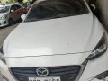 Selling Pearl White Mazda 3 2018 in Quezon City-2