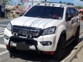 Pearl White Isuzu Mu-X 2016 for sale in Magarao-0