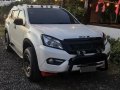 Pearl White Isuzu Mu-X 2016 for sale in Magarao-8