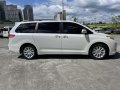 Pearl White Toyota Sienna 2014 for sale in Automatic-3