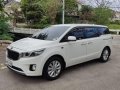 White Kia Carnival 2016 for sale in Automatic-6