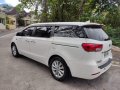 White Kia Carnival 2016 for sale in Automatic-8