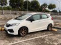 Selling Pearl White Honda Jazz 2019 in Quezon City-8