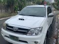 Sell White 2008 Toyota Fortuner in Manila-9