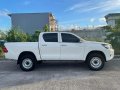 White Toyota Hilux 2016 for sale in Mandaluyong-8