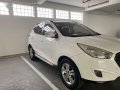 White Hyundai Tucson 2011 for sale in Automatic-2