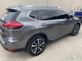 Selling Grey Nissan X-Trail 2018 in Manila-3