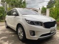 Sell White 2017 Kia Carnival in Quezon City-3