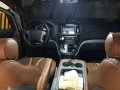Selling Silver Hyundai Starex 2018 in Pasay-5
