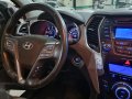 Selling Black Hyundai Santa Fe 2015 in Manila-6