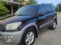 Selling Black Toyota RAV4 2002 in Cavite-7