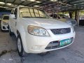 Selling White Ford Escape 2013 in Las Piñas-4