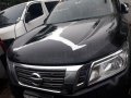 Selling Black Nissan Navara 2018 in Makati-6
