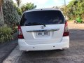 Selling Pearl White Toyota Innova 2012 in Quezon-8