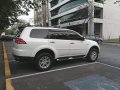 Pearl White Mitsubishi Montero 2014 for sale in Manila-3