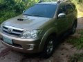 Selling Silver Toyota Fortuner 2006 in Manila-9