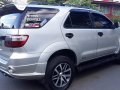 Selling Silver Toyota Fortuner 2009 in Quezon-7