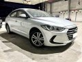 Selling Pearl White Hyundai Elantra 2018 in Quezon -9