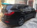 Black Hyundai Grand Santa Fe 2015 for sale in Makati-5