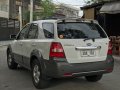 Selling Pearl White Kia Sorento 2007 in Las Piñas-5