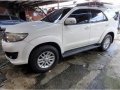 Selling White Toyota Fortuner 2012 in Quezon City-2
