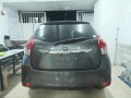 Grey Toyota Yaris 2016 for sale in Automatic-2