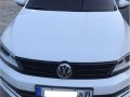 White Volkswagen Jetta 2016 for sale in Manual-6